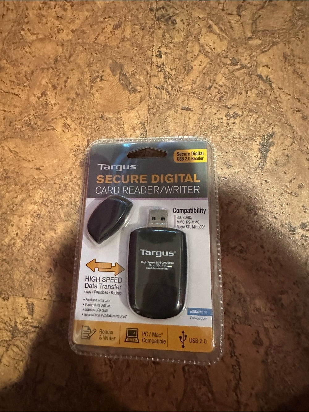 Black Secure Digital USB Card Reader/Writer